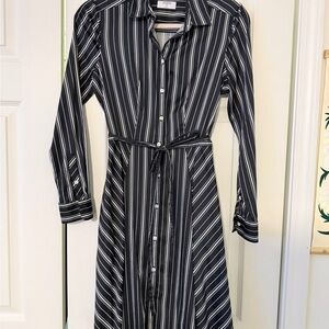 UNTUCKit Black and White Long Sleeve Dress